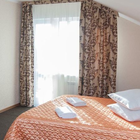 Veles Hotel Brovary Eksteriør billede