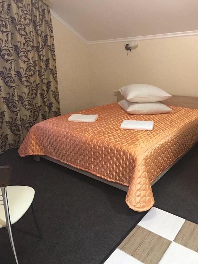 Veles Hotel Brovary Eksteriør billede