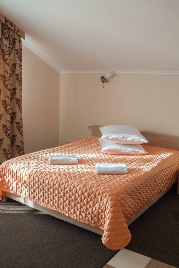 Veles Hotel Brovary Eksteriør billede