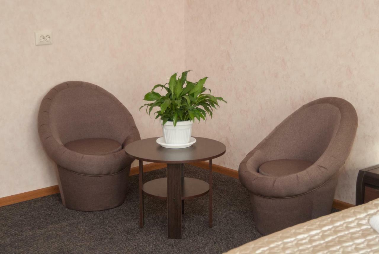 Veles Hotel Brovary Eksteriør billede