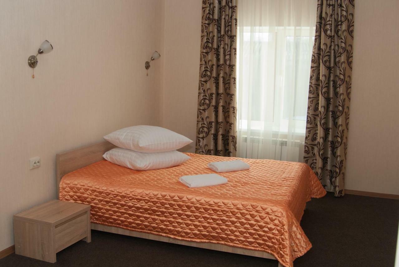 Veles Hotel Brovary Eksteriør billede