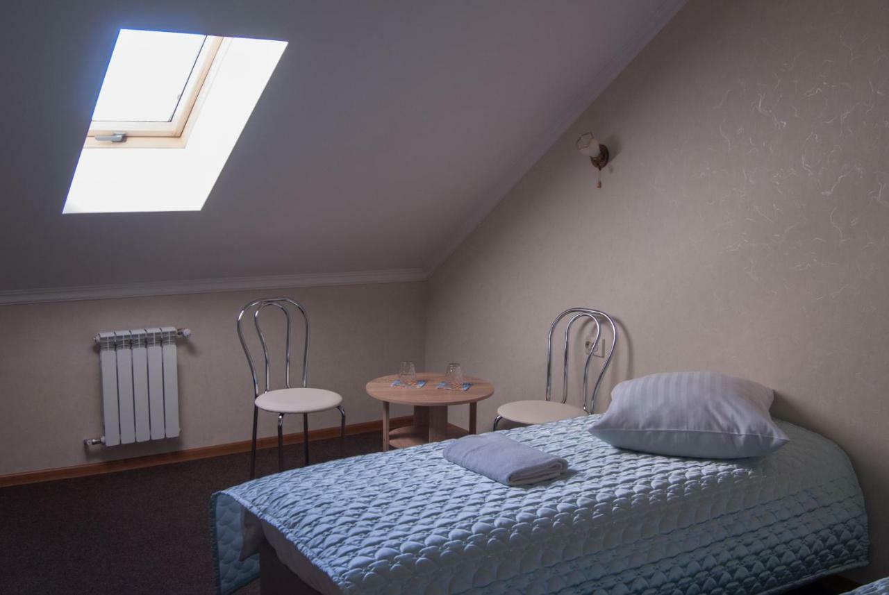 Veles Hotel Brovary Eksteriør billede