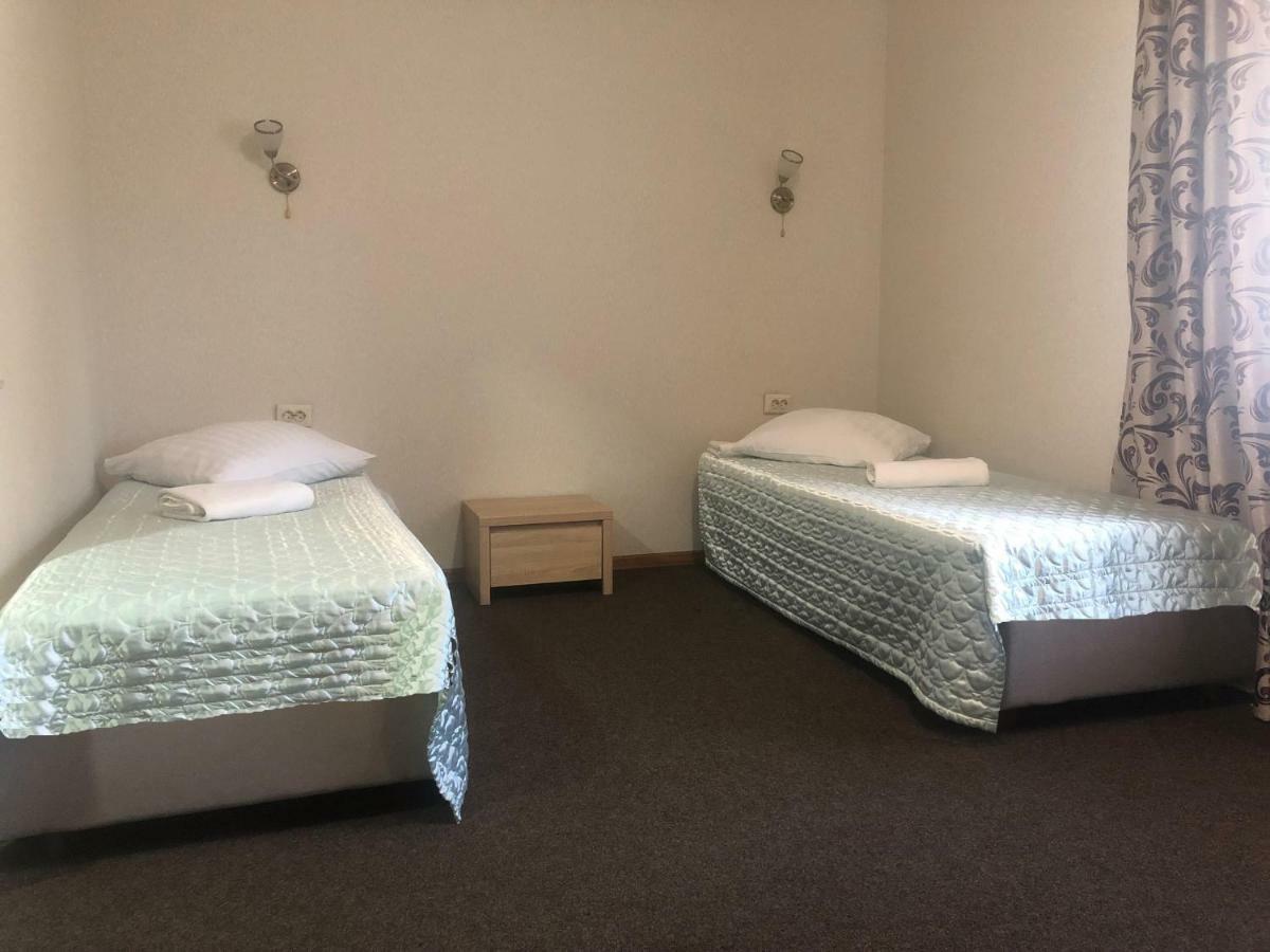 Veles Hotel Brovary Eksteriør billede