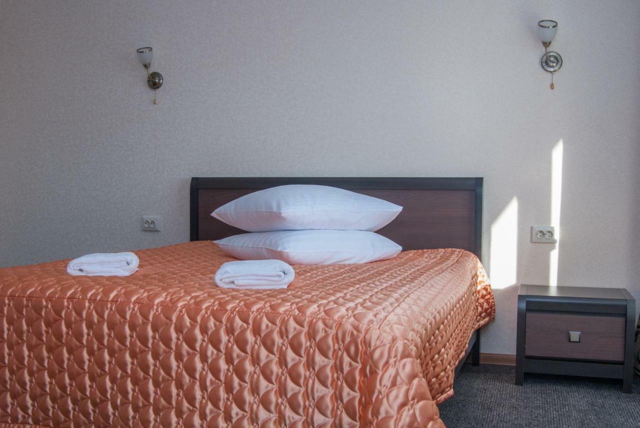 Veles Hotel Brovary Eksteriør billede